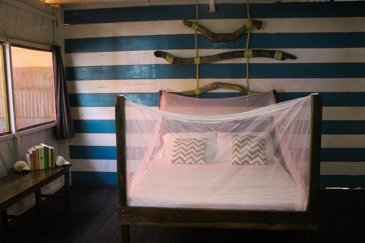 Hotel Refugio Mr Jerry Eco House à Bahia Solano Extérieur photo